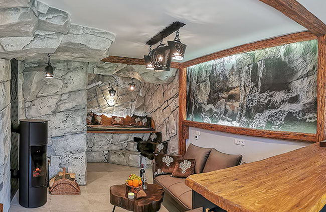 Apartament Pienińska Grota z basenem - położony jest w parku krajobrazowy 200m do wyciągu u podnóża najwyższej góry w Pieninach Wysokiej.