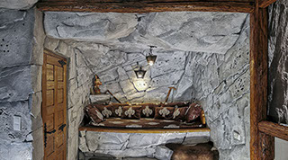 Salon Apartamentu Pienińska Grota - położony jest w parku krajobrazowy 200m do wyciągu u podnóża najwyższej góry w Pieninach Wysokiej.