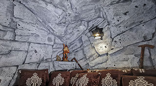 Salon Apartamentu Pienińska Grota - położony jest w parku krajobrazowy 200m do wyciągu u podnóża najwyższej góry w Pieninach Wysokiej.