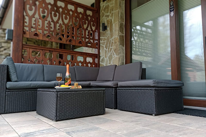 Apartament w Szczawnicy z basenem - położony jest w parku krajobrazowy 200m do wyciągu u podnóża najwyższej góry w Pieninach Wysokiej.